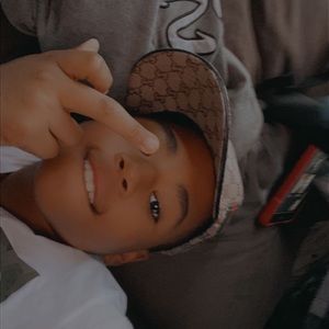 Meet your Posher, Amir